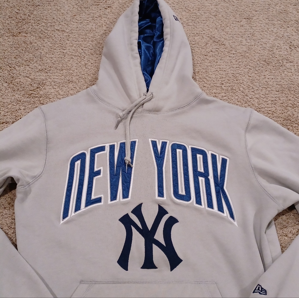 New York Yankees New Era Gray Hoodie Size S